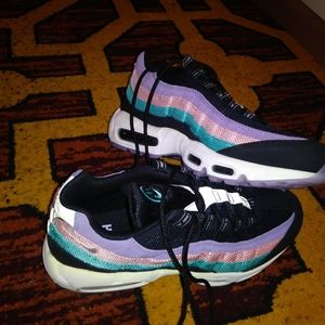 Nike Air Max 95 Size 9 "Have A Nice Day"